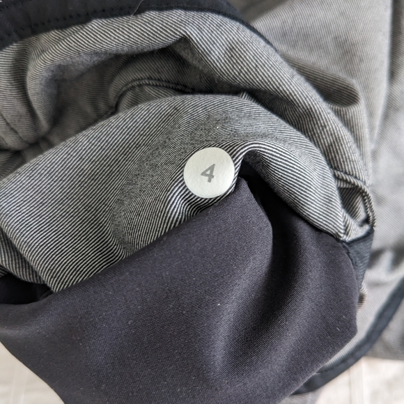 Lululemon Varsity Short - Picture 7 of 7